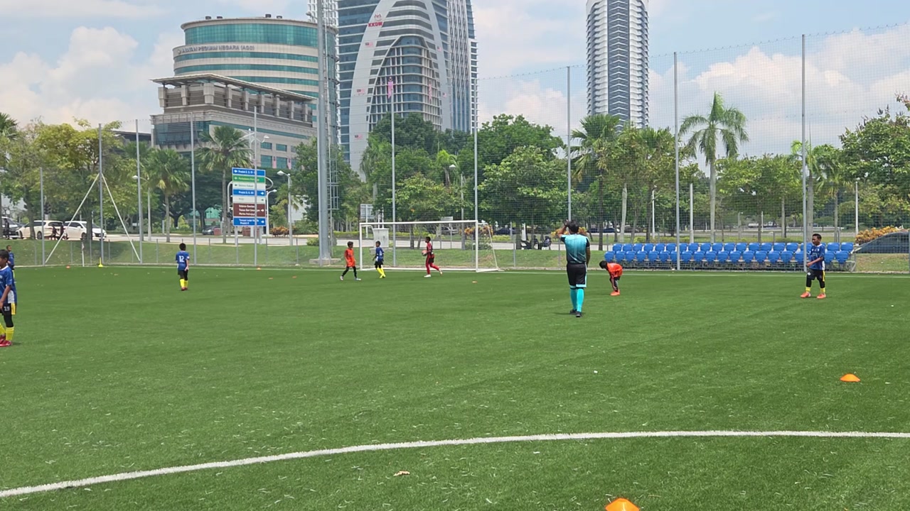 BUKIT BADONG FA VS RHINOS FC.mp4