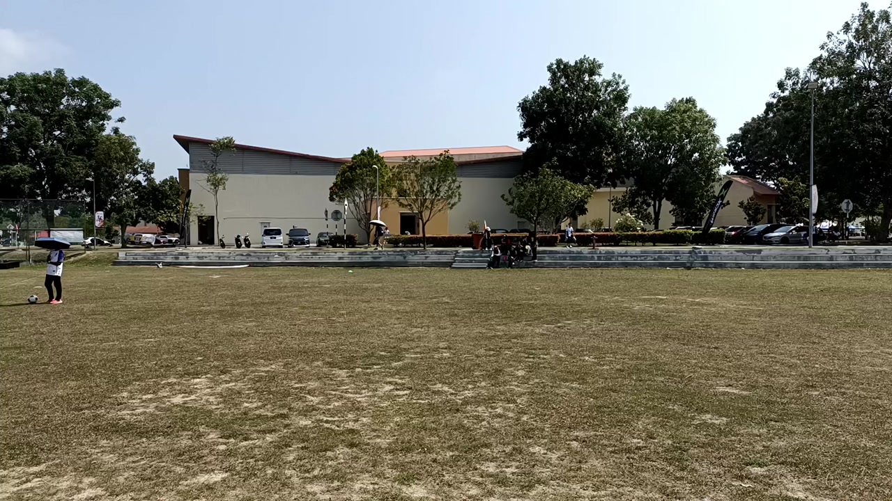 Pusat Asasi UiTM vs KMKJ (Kolej Matrikulasi Kejuruteraan Johor)